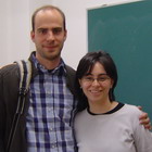 foto profesora y alumno de español