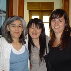 profesora con sus alumnas